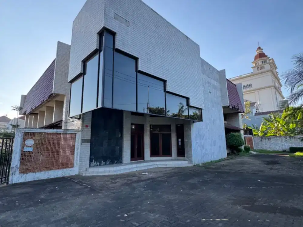 Bangunan komersial di raya kendangsari luas 2.000m2 cocok buat kantor, gudang,office posisi dekat area industri