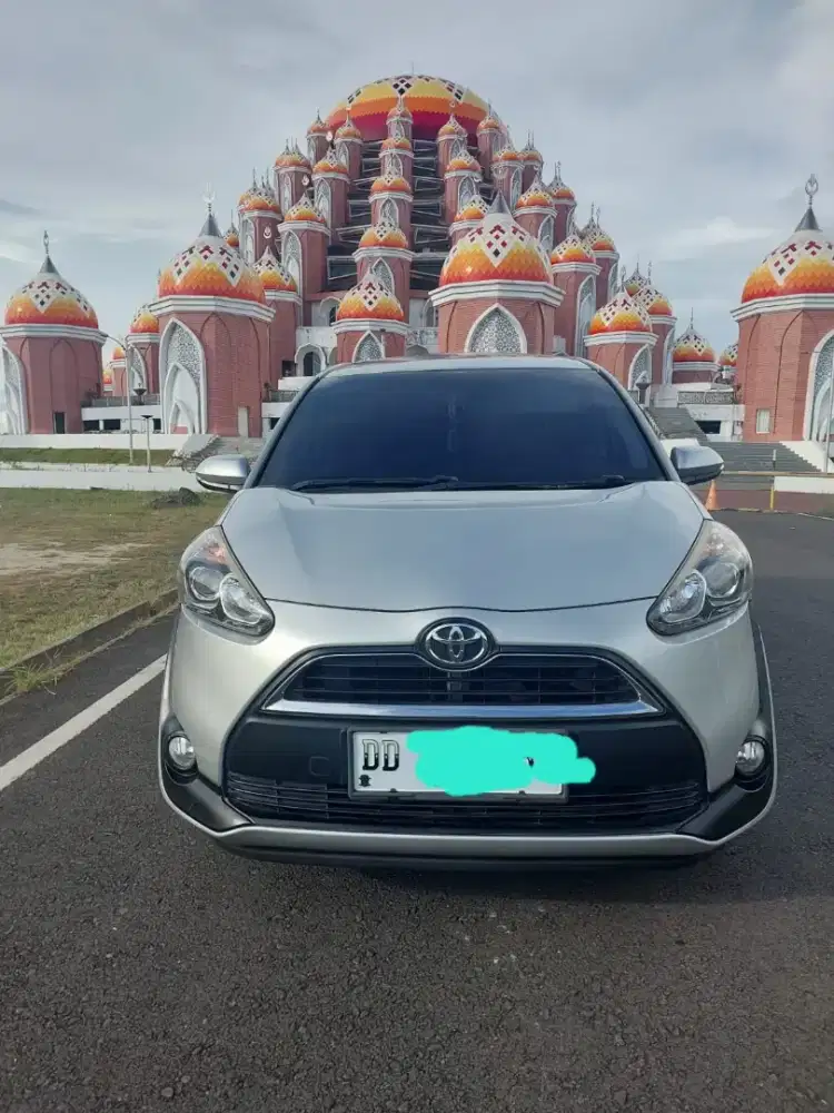 Toyota Sienta V 1.5 Matic Tahun 2017