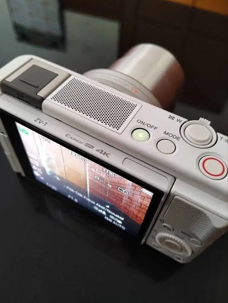Jual Cepat Sony ZV-1 White – Normal, Siap Pakai