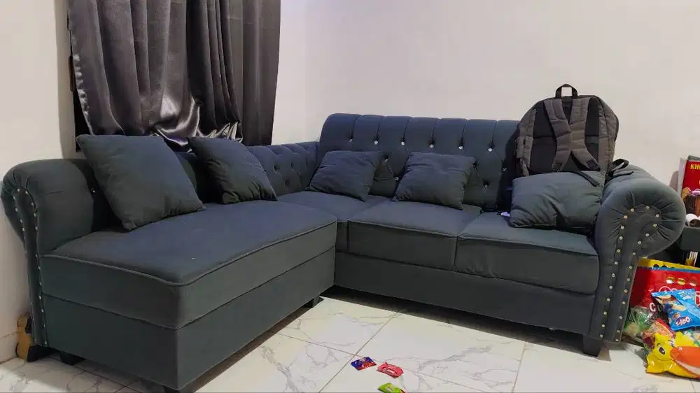 Sofa bahan bludru