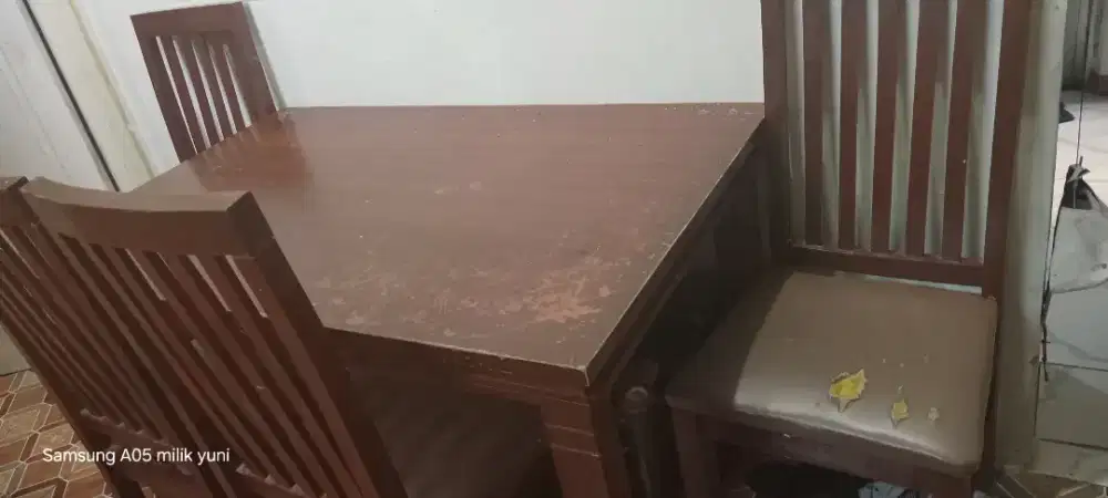 Dijual meja makan 1 set