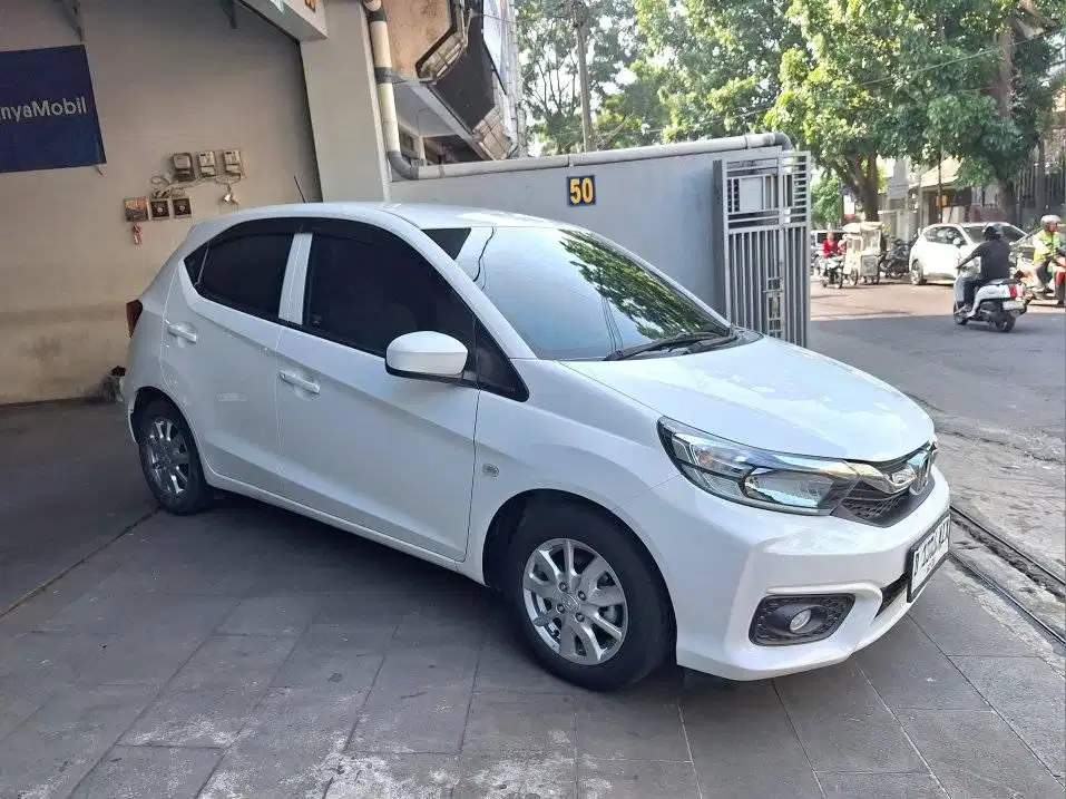 NEW BRIO 1.2 E CVT AT 2020 HONDA MATIC PUTIH