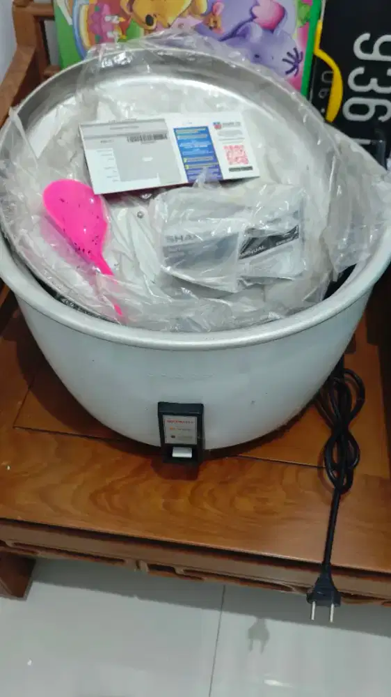 WTS SHARP KSH-777 rice cooker / magic com 7 L NEGO Tipis