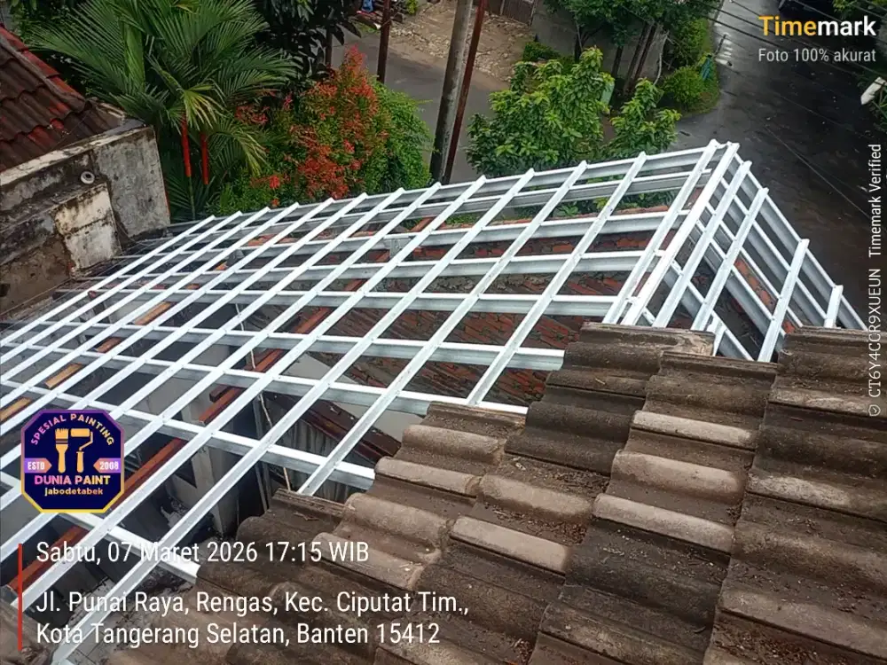 Tukang perbaikan atap bocor
