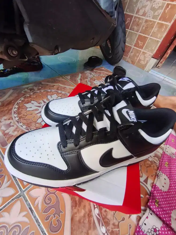 Nike Dunk Low Panda Uk 40