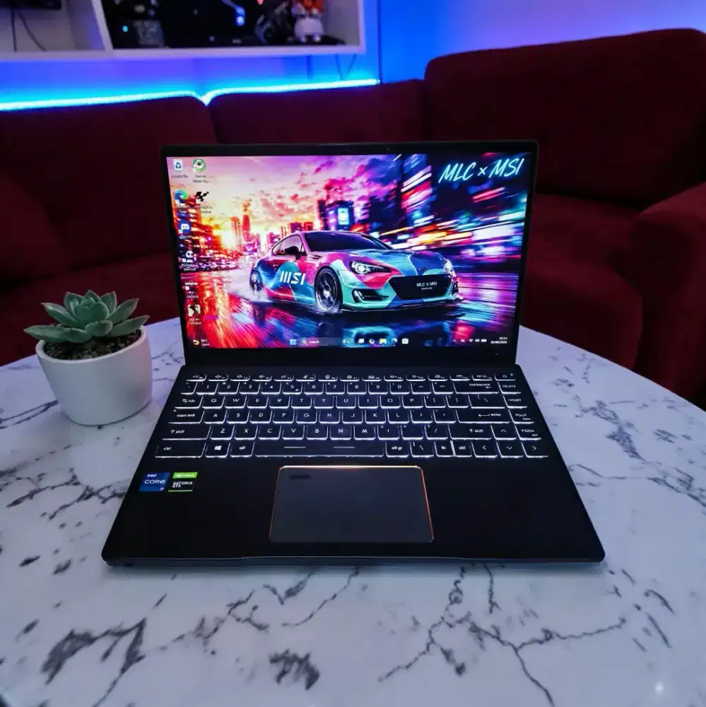 MSI Summit E14 A11SCT-50B [RAM 16GB/SSD 1TB/DUAL VGA Nvidia GTX ]