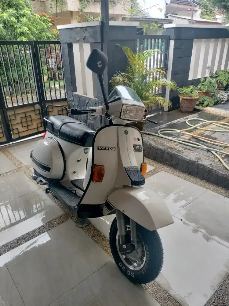 Vespa Excel 150