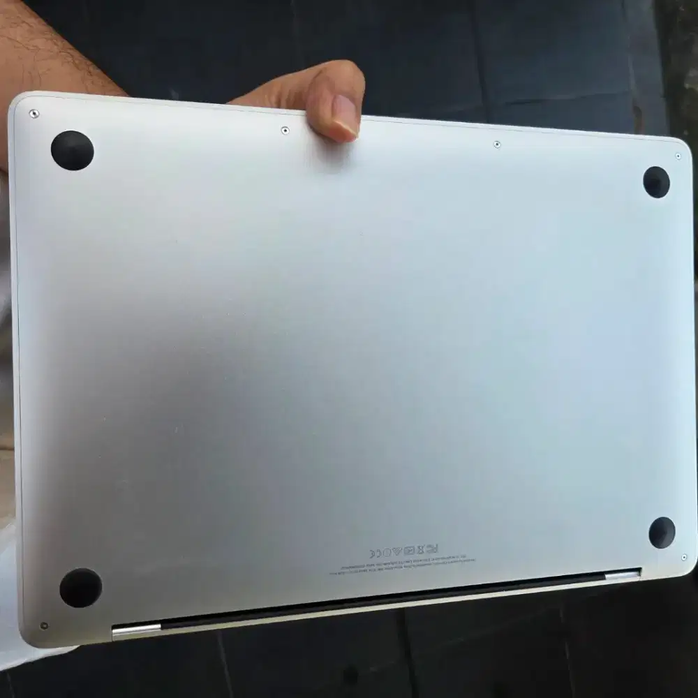MACBOOK pro thn 2017