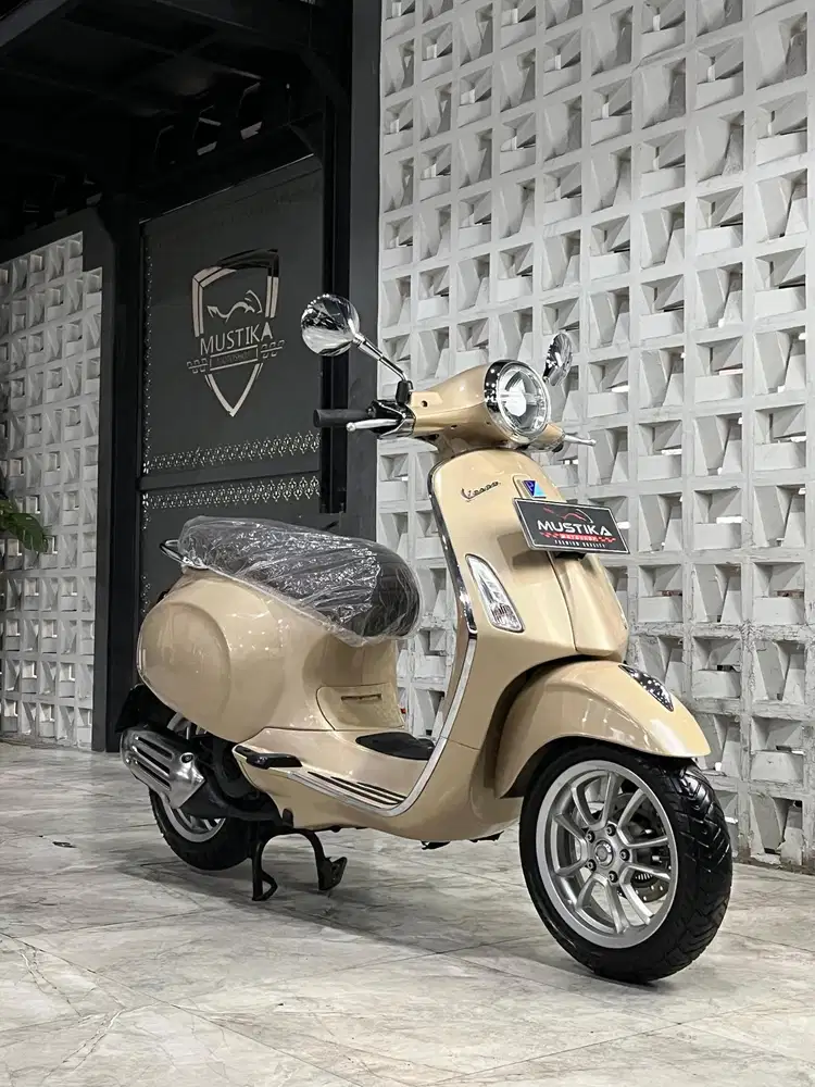 Termurah‼️Vespa Primavera Igets ABS 2019. KM 9rb. DANNY Mustika Sulfat