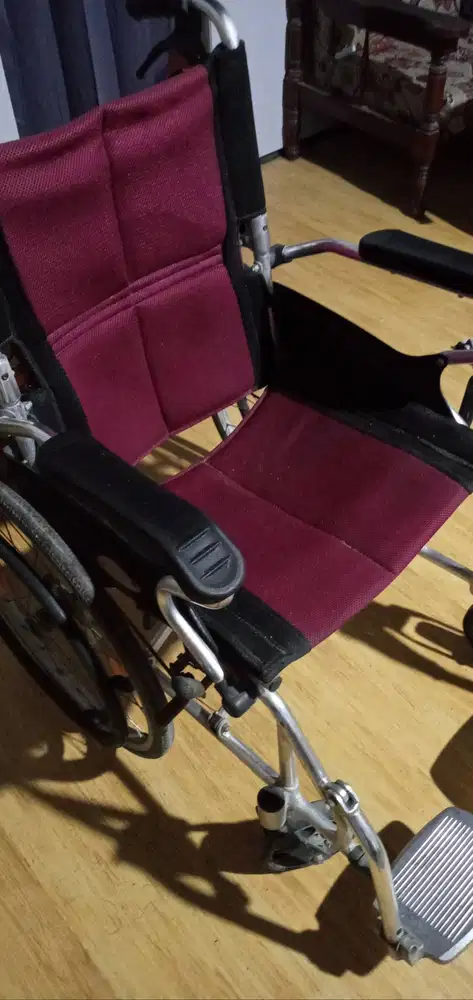 Dijual kursi roda