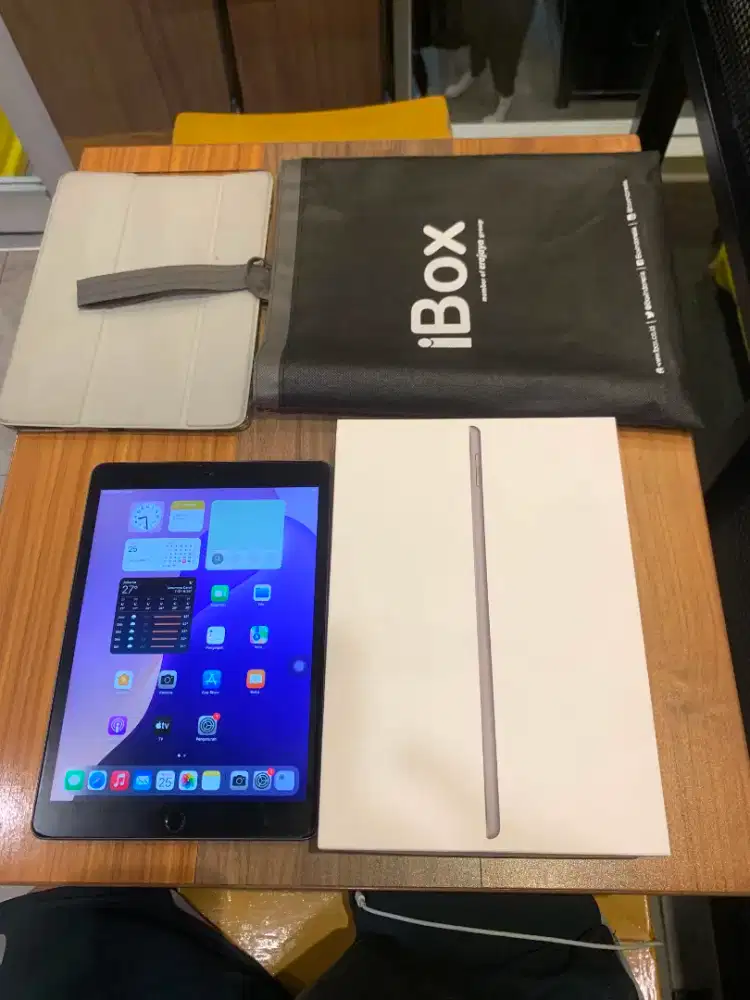 Ipad Gen 8 32GB wifi only Ex IBOX Mulus