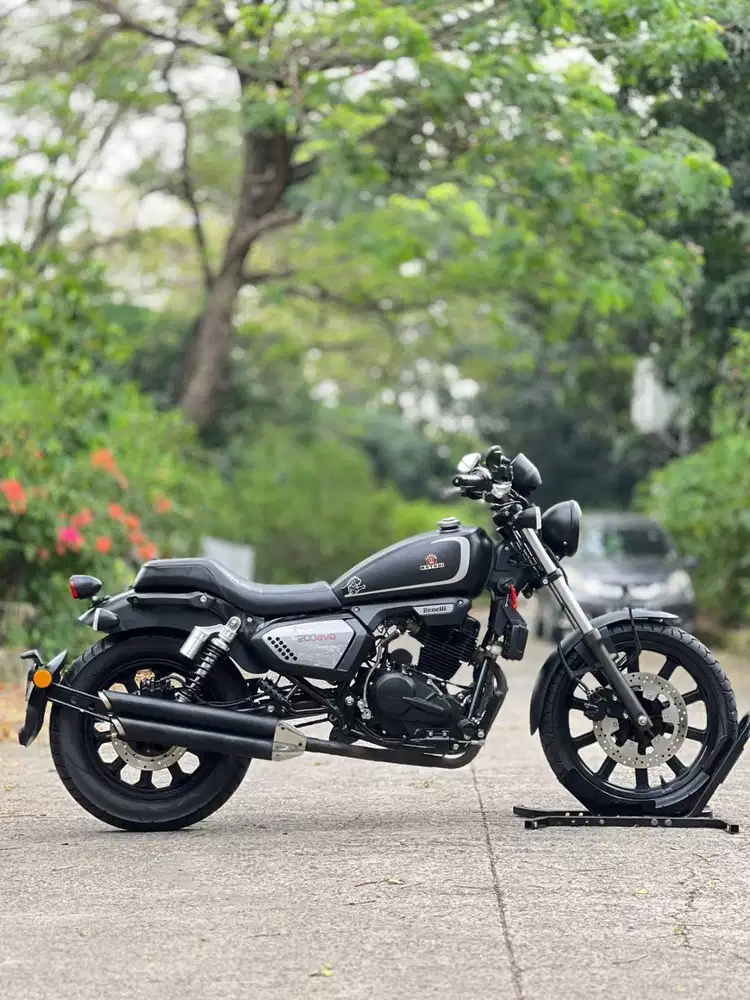 BENELLI MOTOBI 200 EVO HITAM 2023 KM 4K PAJAK HIDUP LIKE NEW