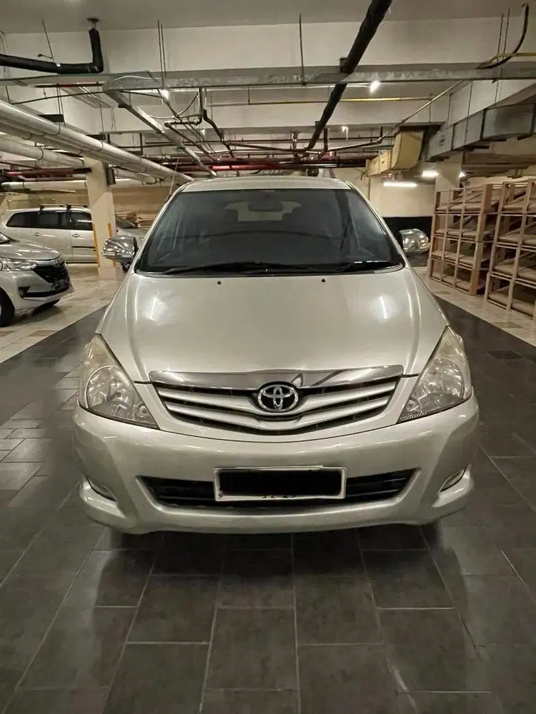 Toyota Kijang Innova G 2.0 MT (2011)
