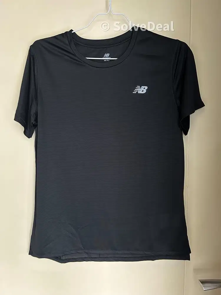 Kaos New Balance Sport Essentials Womens T Shirt Black Kaos Wanita