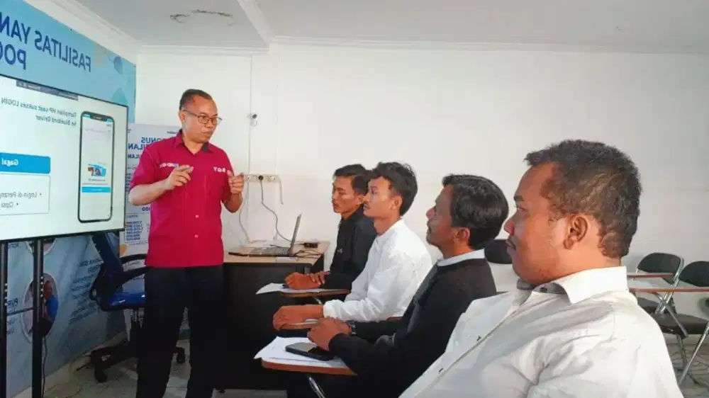 SUPIR TAKSI BLUEBIRD JAKARTA TIMUR