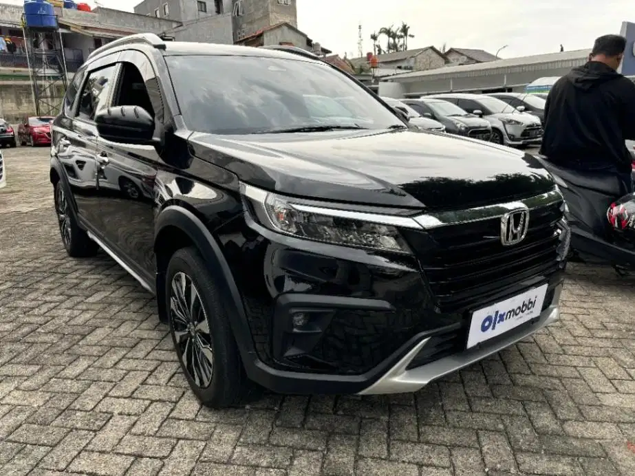 DP MURAH Honda BR-V 1.5 Prestige Sensing Bensin-AT 2023 Hitam CNFAB