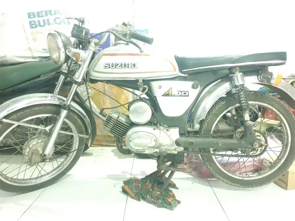 Suzuki A100 thn 76