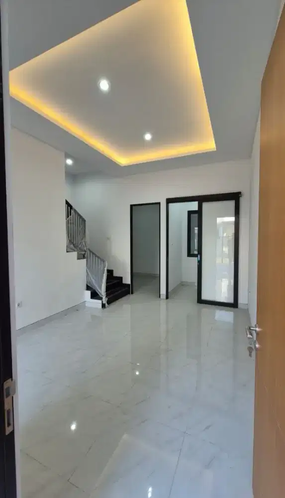 HANYA 1 M-AN BARU NEW 2 LANTAI SIAP HUNI DEKAT UBAYA RS ROYAL PLZA