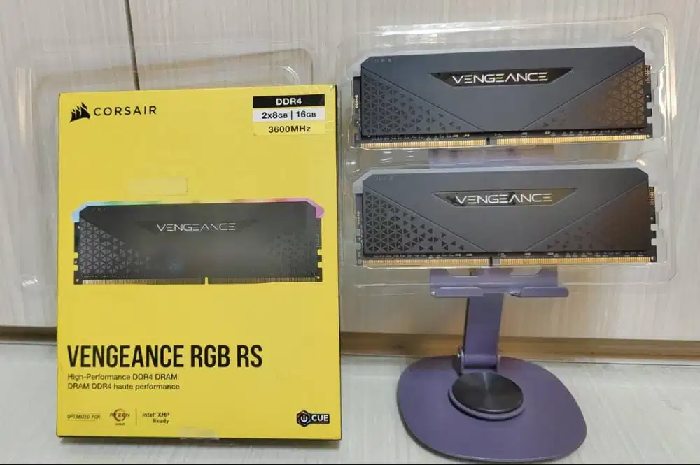 RAM CORSAIR VENGEANCE RGB RS DDR4 16GB 2X8 3600MHz CMG16GX4M2D3600C18