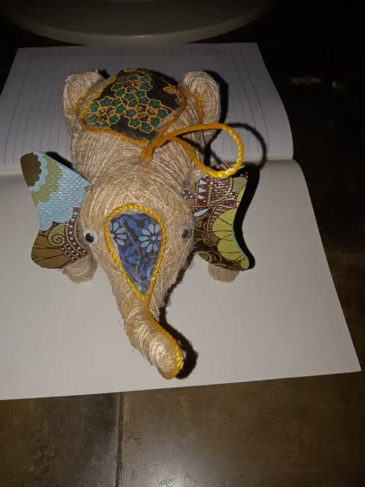 Di Jual Boneka Gajah Rajutan