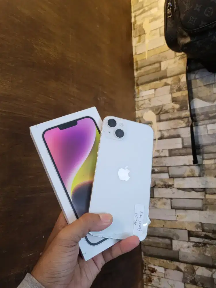 iPhone 14 Plus 256gb ex garansi resmi