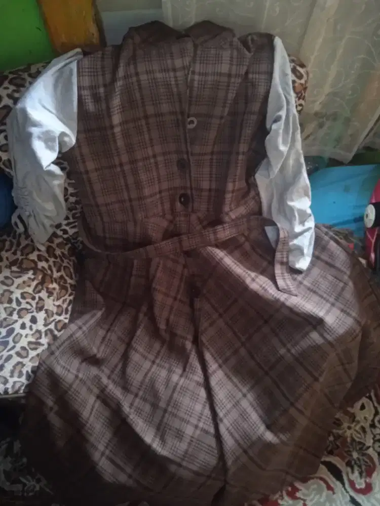 gamis bekas baru pakai 3 kali ,,barang masih bagus yahh