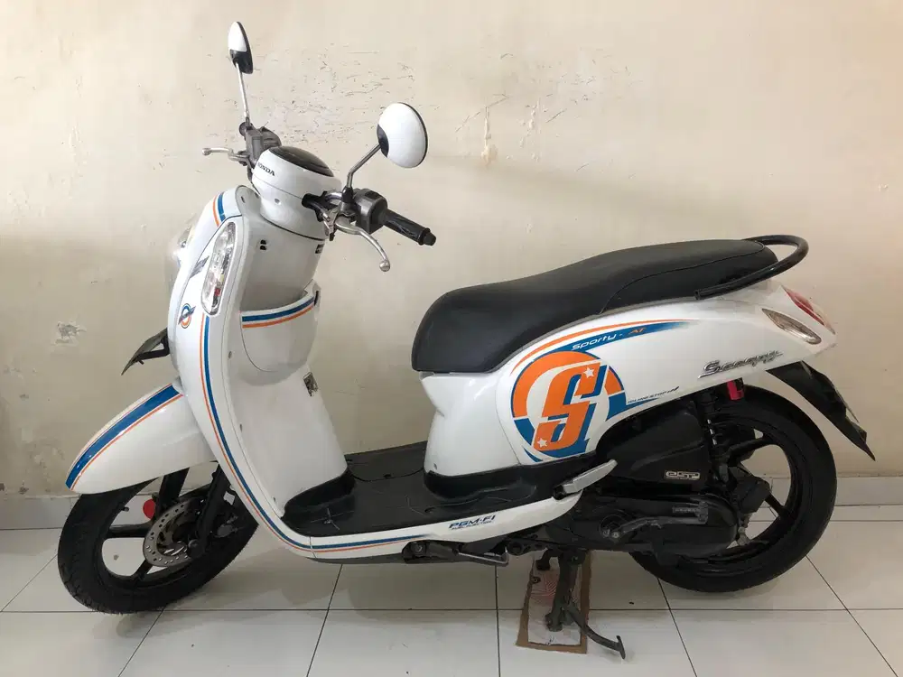 Honda Scoopy Esp Th.2016 putih!!