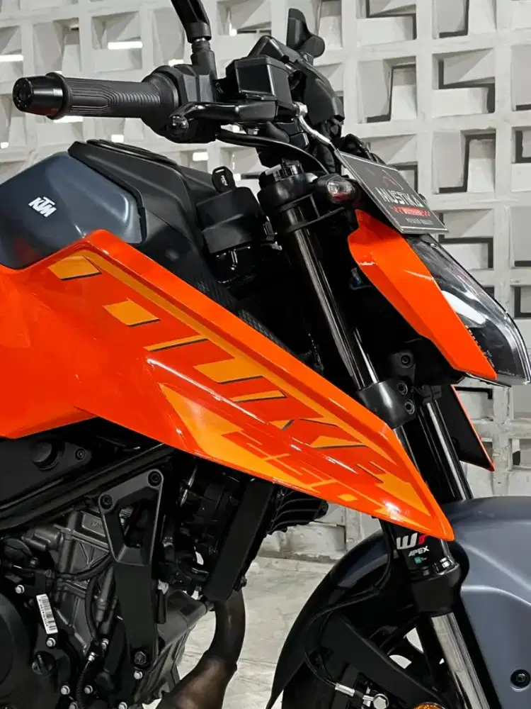 KTM DUKE 250 2024 - Chintia Mustika