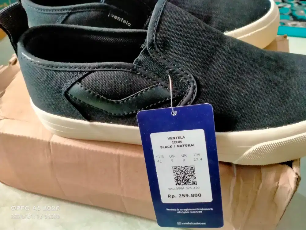 Sepatu slip on ventela size 42