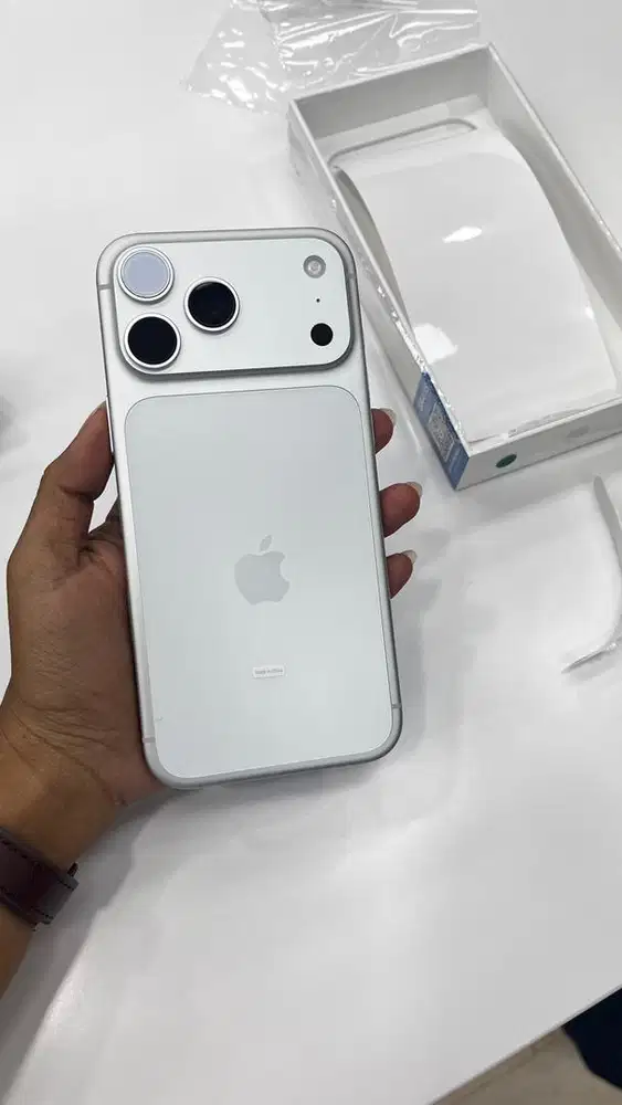 Iphone 17 pro 256 silver diskon 500k