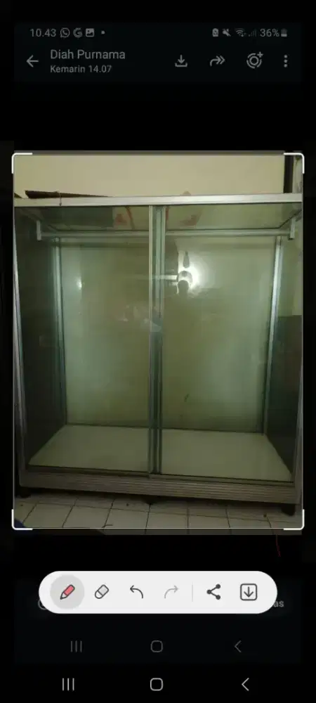 Dijual lemari etalase bekas