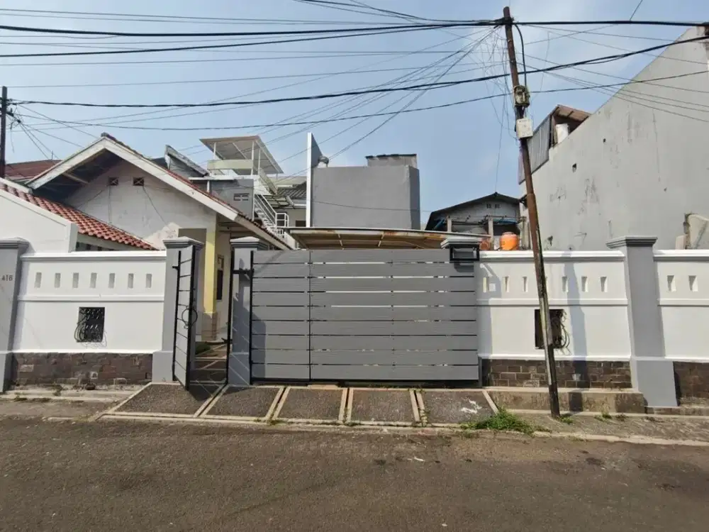 Dijual Rumah 2 Lantai termasuk 3 kamar kost-kostan di Jl. Gudang Peluru Tebet