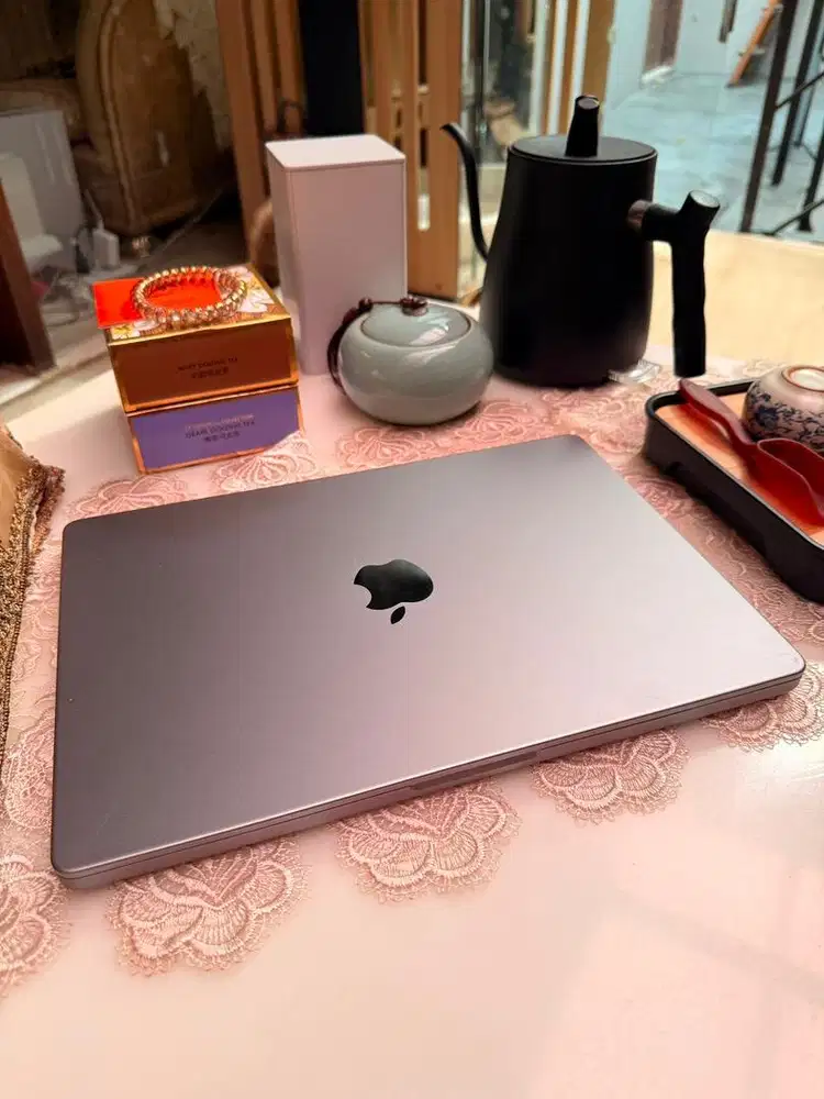 Macbook pro m2 / 16gb ram - 512gb ssd