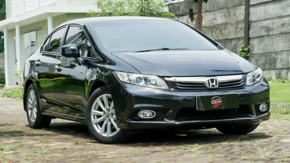 Diskon 15% Honda Civic FB 1.8 A/T 2014 Black On Beige Tangan Ke1