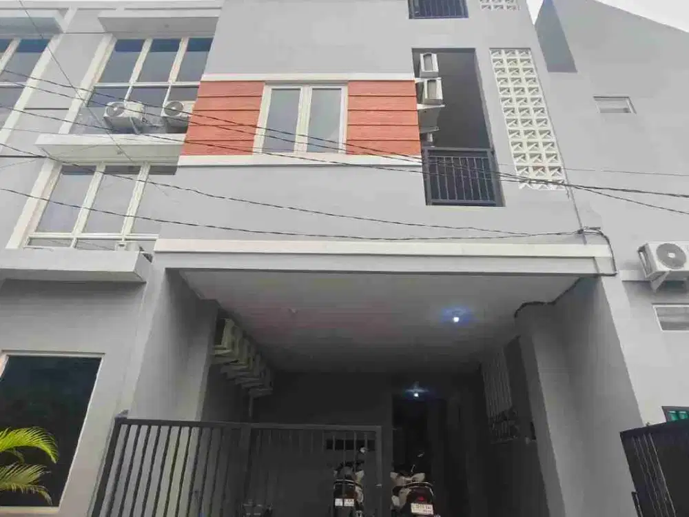 Kost Full Furnish 3,5 Lantai Ngomset di Kutisari, Sby Timur