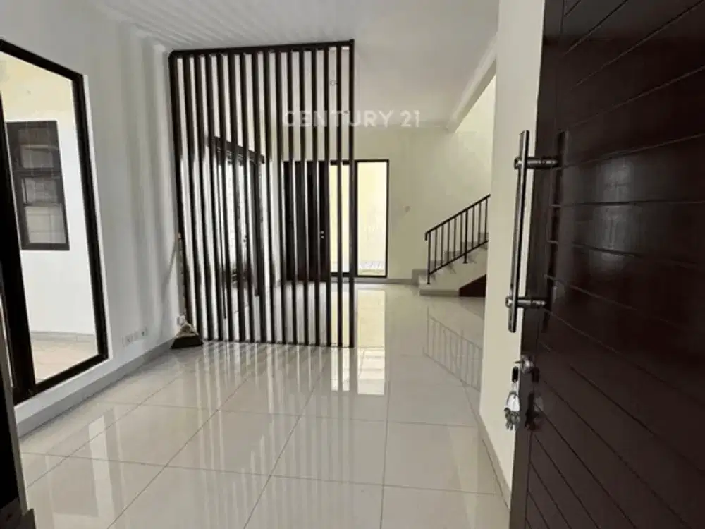 Disewakan Rumah Bagus Siap Huni Cluster Arana Kota Harapan Indah