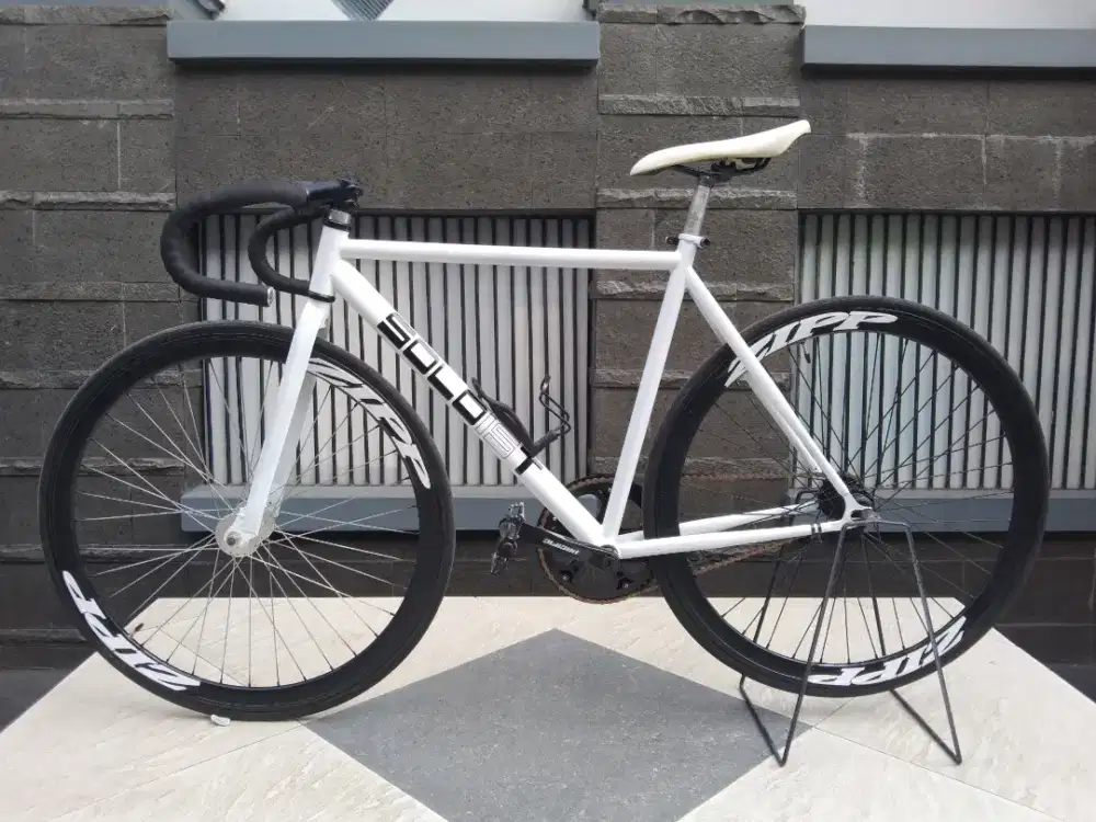 Sepeda fixie solois 02