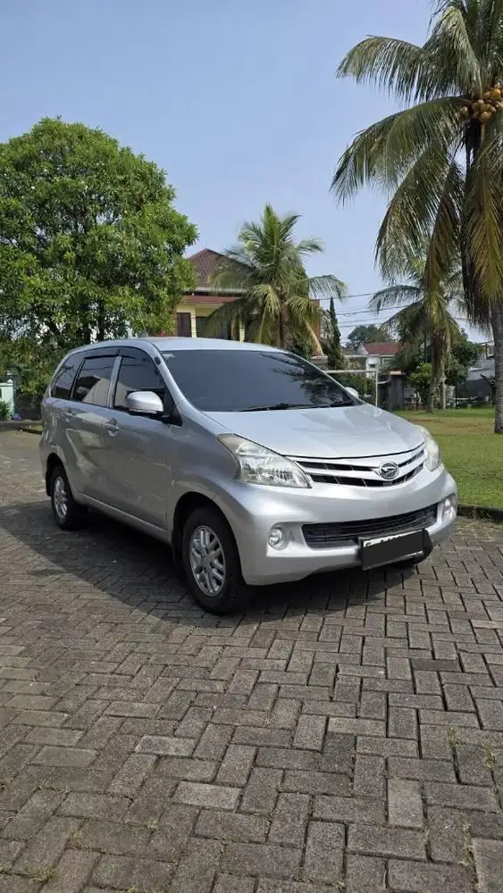 Daihatsu Xenia 1.0 D+ M/T 2013