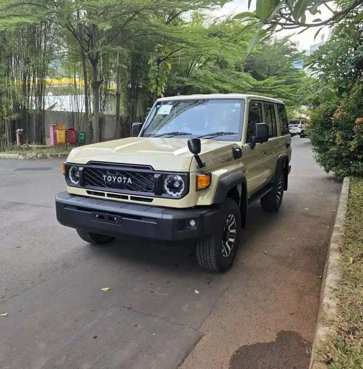 2026 Toyota Landcruiser LC70 Japan Version Sand Dune