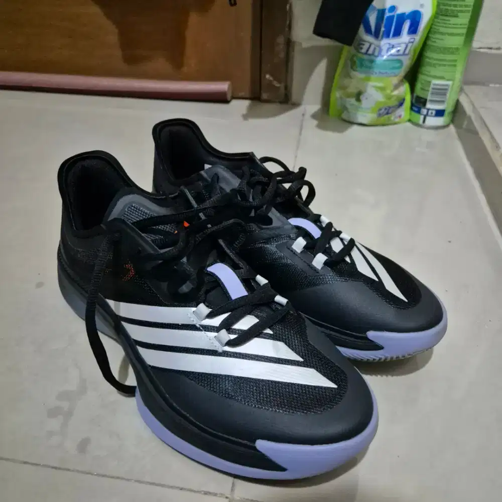 Sepatu Basket Adidas Adizero Select 3.0 size 44
