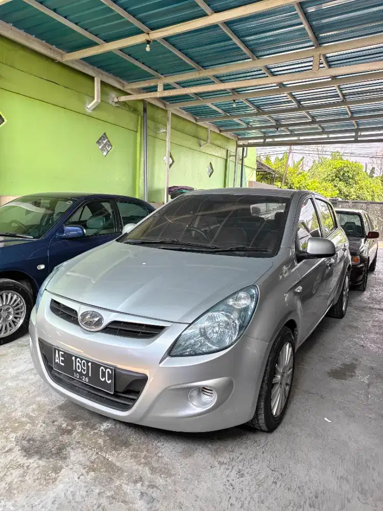 Hyundai i20 gl manual 2011 pajak hidup