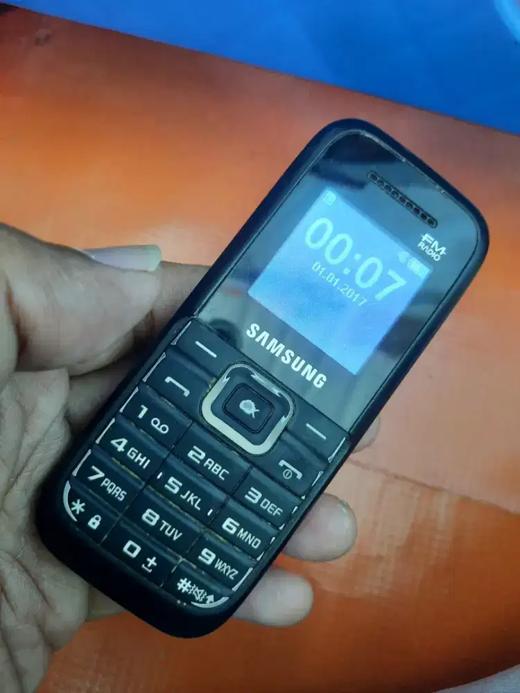 Samsung B109E (hp jadul)