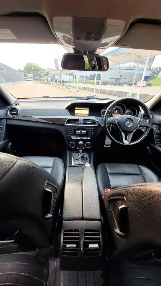 Mercedes benz Mercy C200 CGI Avantgarde W204 2012