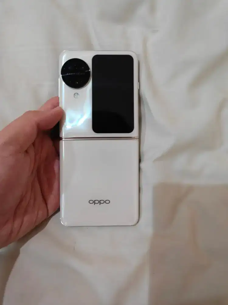 Oppo Find N3 Flip 12/256gb resmi