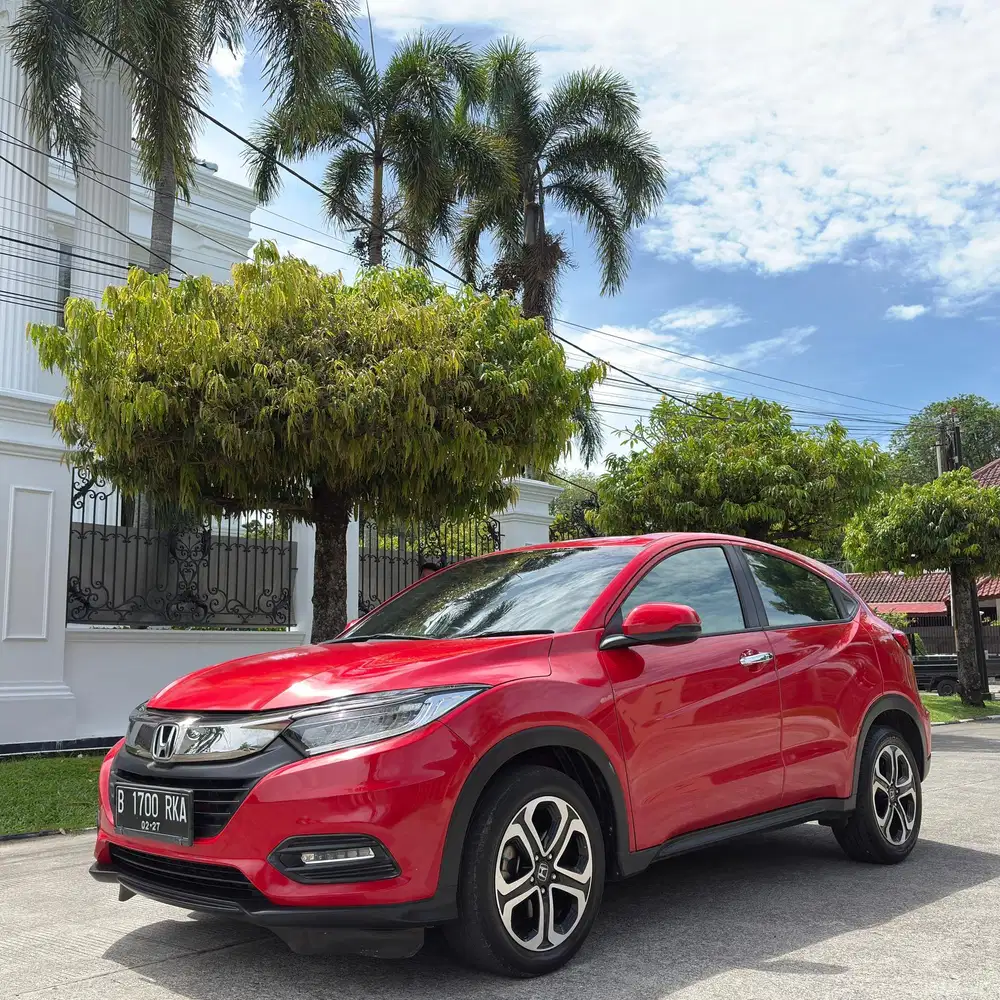 Honda hrv se cvt 2022 merah istimewa