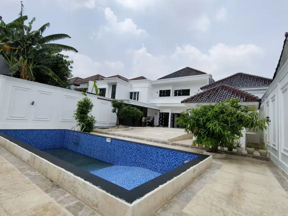 Dijual Rumah Mewah Baru dalam Cluster Jagakarsa | LT 750 m² | Kolam Renang & Lapangan Basket Pribadi