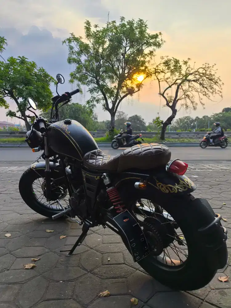 Motor Custom Scorpio