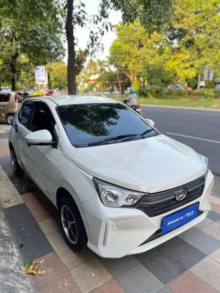 DAIHATSU 2024 AYLA M 1,0 M/T PUTIH MURAH MOBIL1717 193-195 JEMURSARI