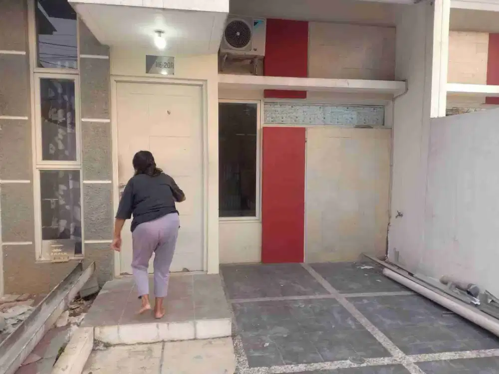 Dijual rumah di harapan indah 1 lokasi depan kota bekasi