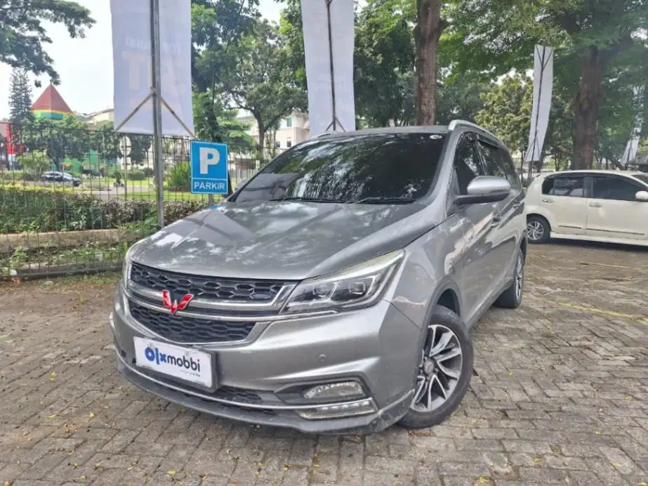 LOW DP Wuling Cortez 1.5 LT Lux Bensin-AT 2019 BMT